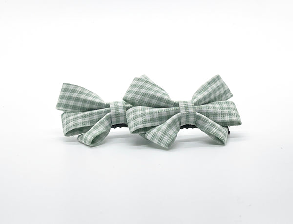 Green & white Small Bow Clip
